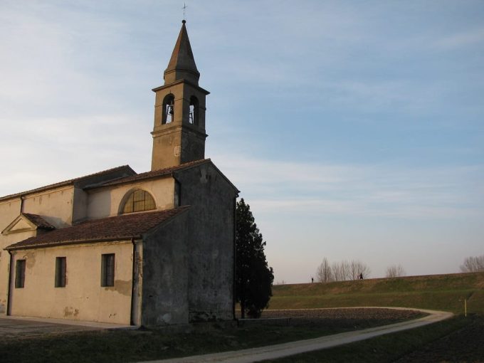 Chiesetta di isola Terranova