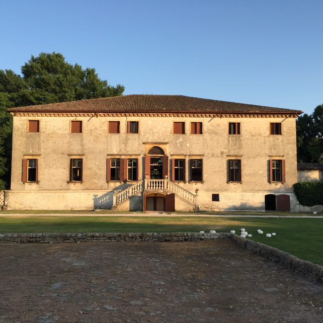 Flea Market in Villa Roberti, Brugine